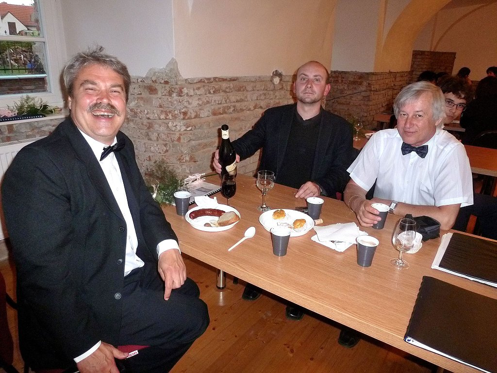 img00007.jpg