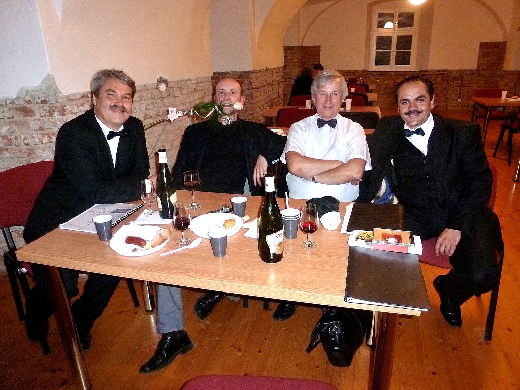 img00009.jpg